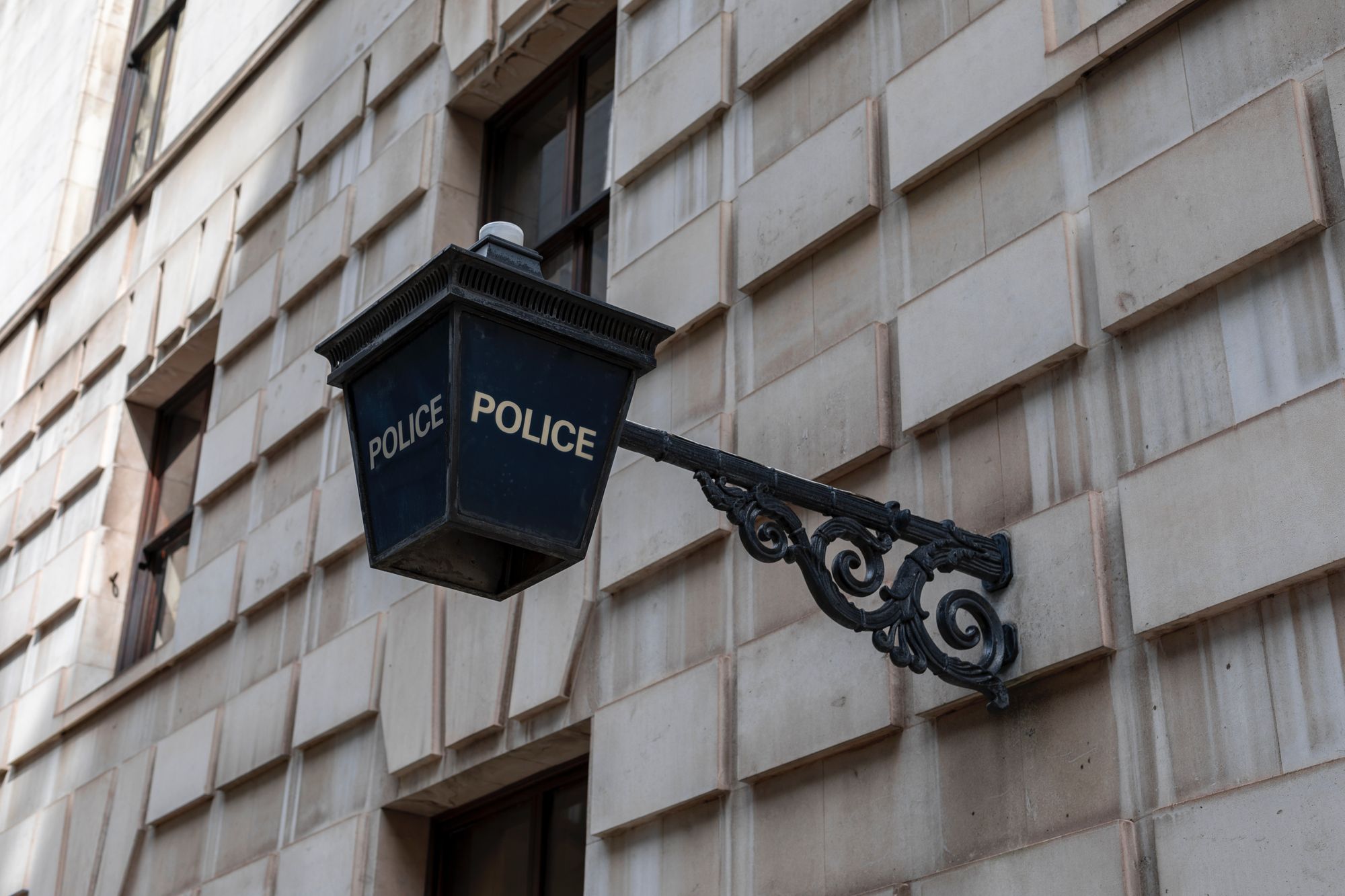 devanture commissariat de police - blog.troov.com